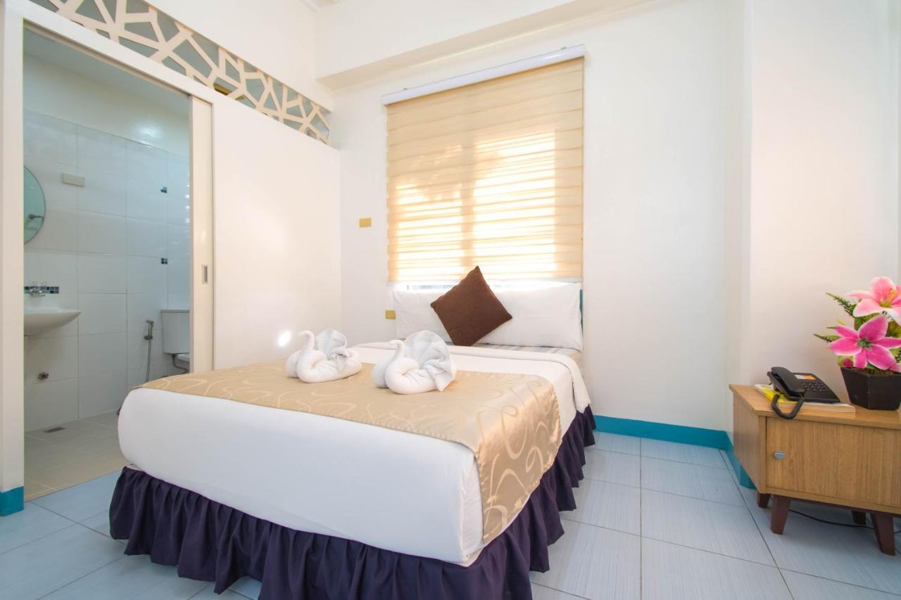 סבו Alicia Tower Residences (Adults Only) מראה חיצוני תמונה