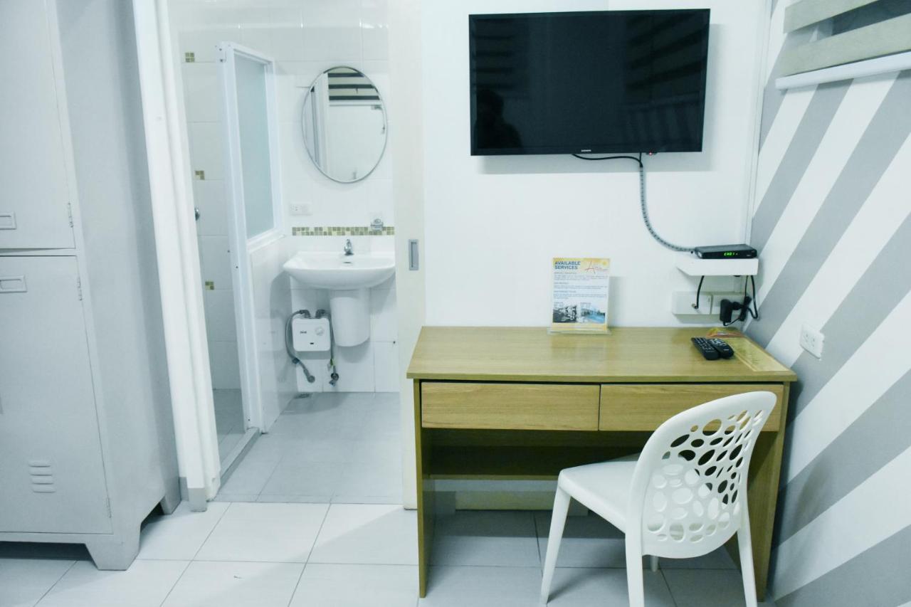 סבו Alicia Tower Residences (Adults Only) מראה חיצוני תמונה