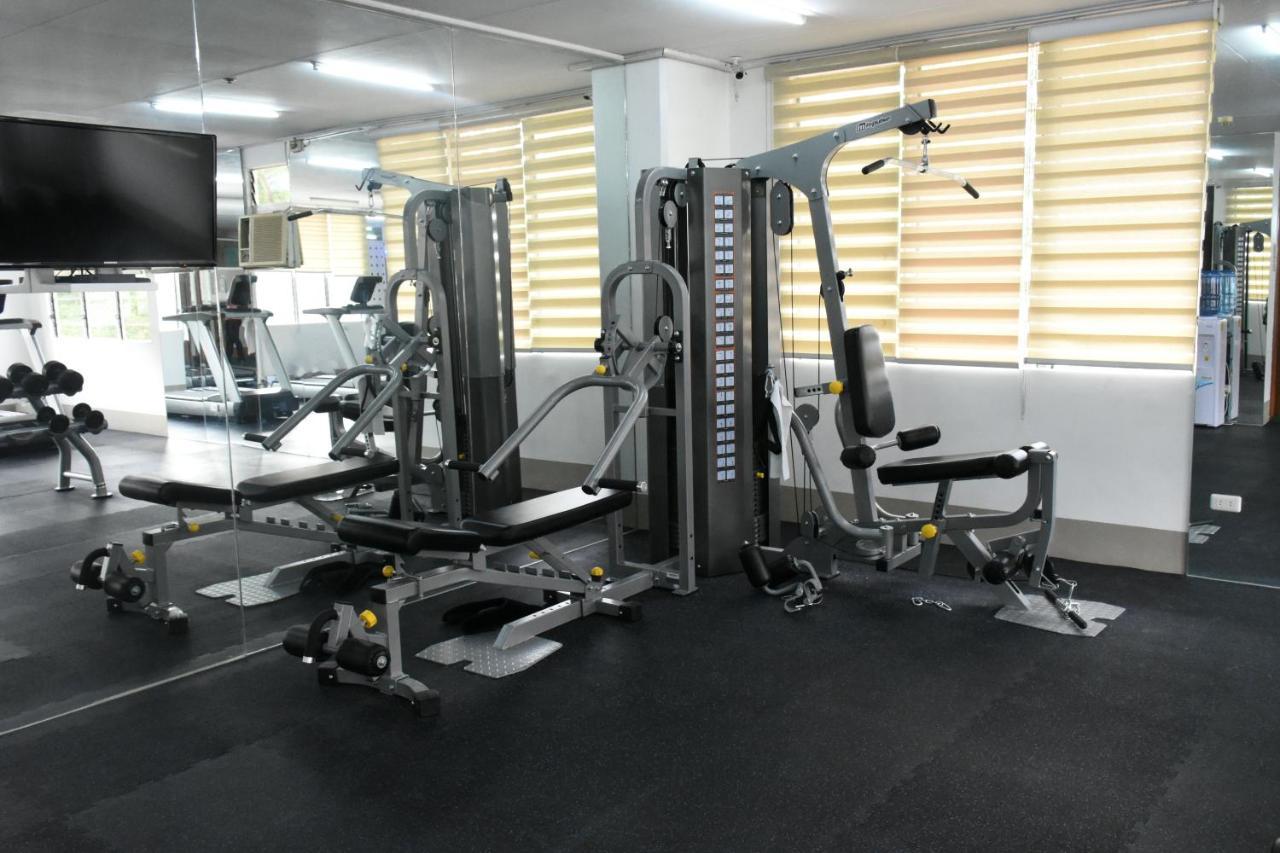 סבו Alicia Tower Residences (Adults Only) מראה חיצוני תמונה